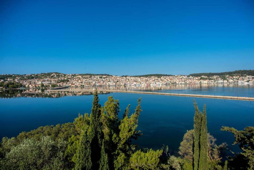 A & B Minimal Suite With Sea View In Argostoli 外观 照片