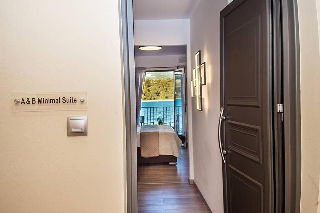 A & B Minimal Suite With Sea View In Argostoli 外观 照片
