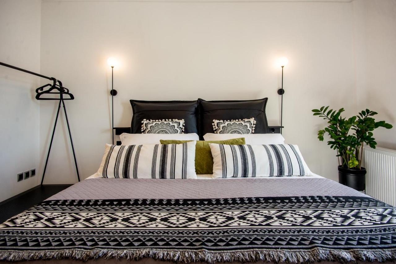 A & B Minimal Suite With Sea View In Argostoli 外观 照片