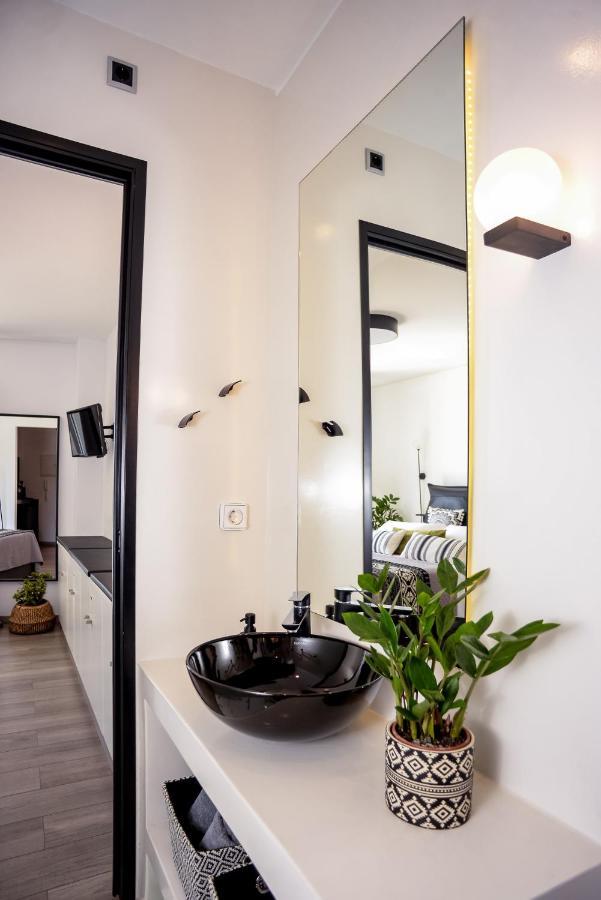 A & B Minimal Suite With Sea View In Argostoli 外观 照片