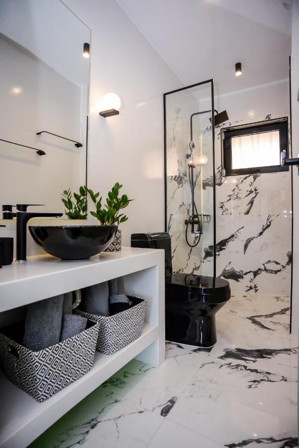 A & B Minimal Suite With Sea View In Argostoli 外观 照片